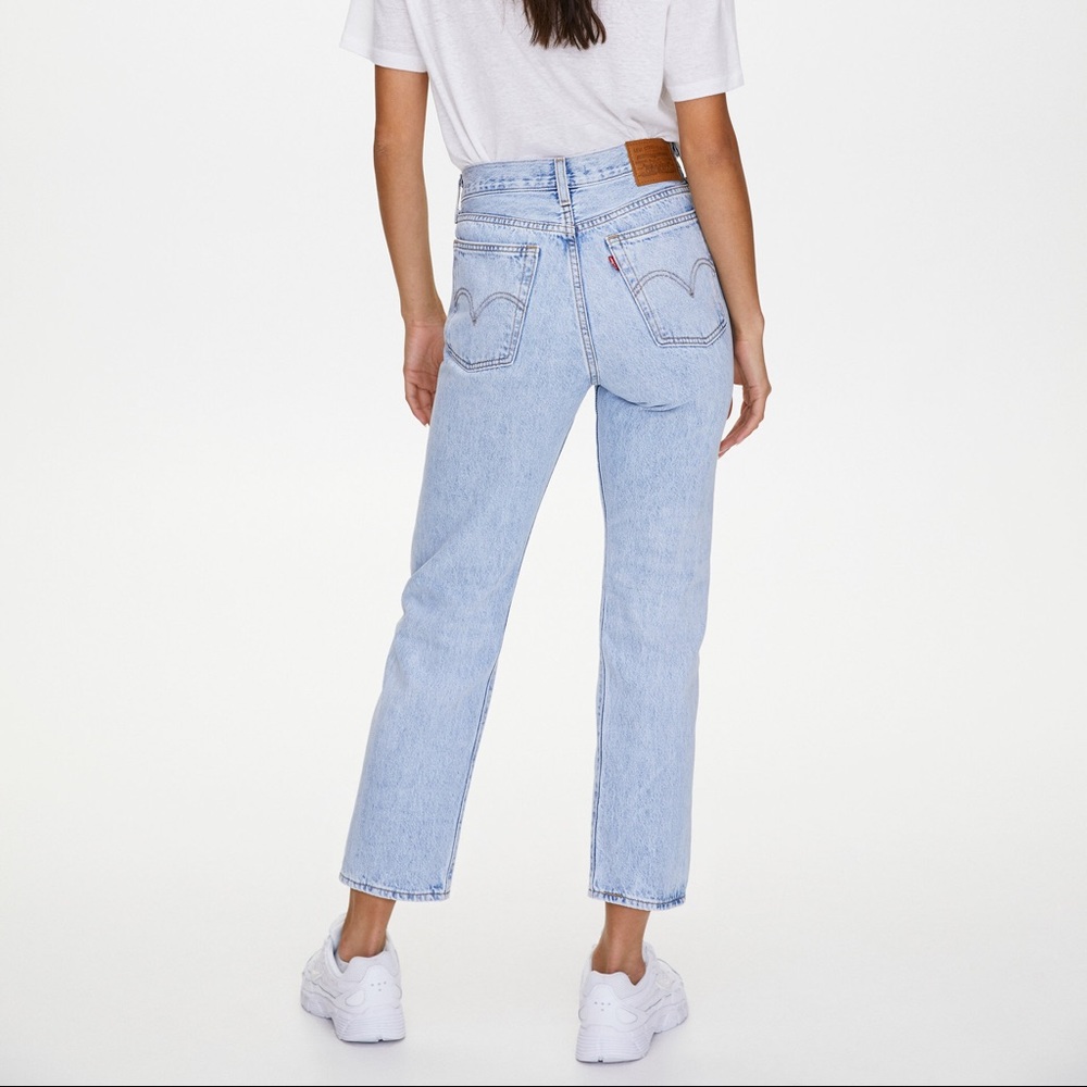 Levi’s Wedgie Jeans - Light Wash - Picture 1 of 3